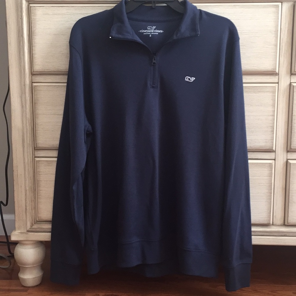 Vineyard Vines quarter zip 100% cotton.